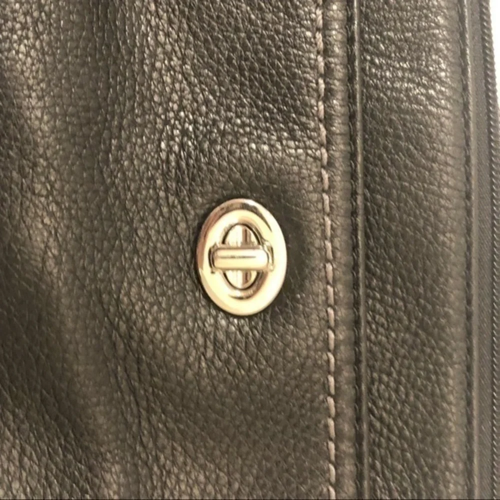 Coach black leather turnlock wristlet